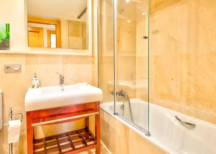 Mediterranean Swing - Acosta 4, Padierna Естепона