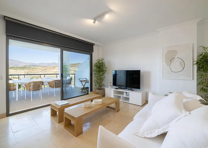 Mediterranean Swing - Acosta 4, Padierna * Estepona