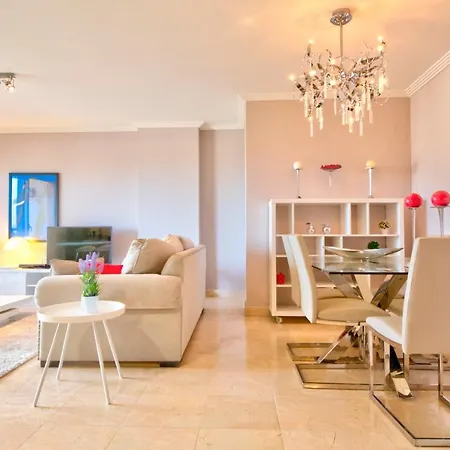 Mediterranean Swing - Acosta 4, Padierna Apartment *