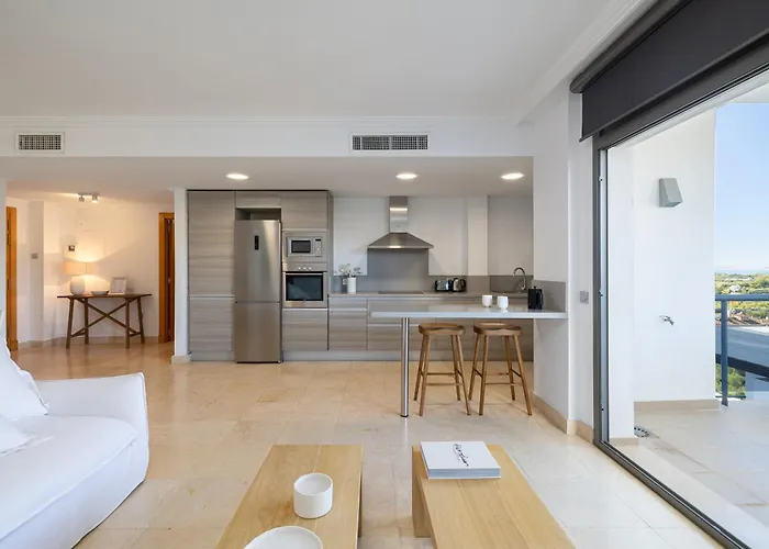 Mediterranean Swing - Acosta 4, Padierna Estepona