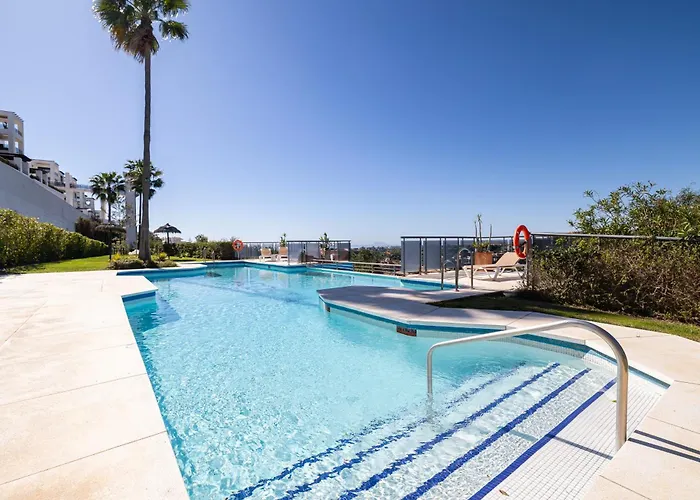 Mediterranean Swing - Acosta 4, Padierna Apartment